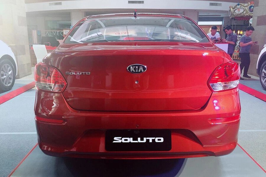 KIA Soluto MT