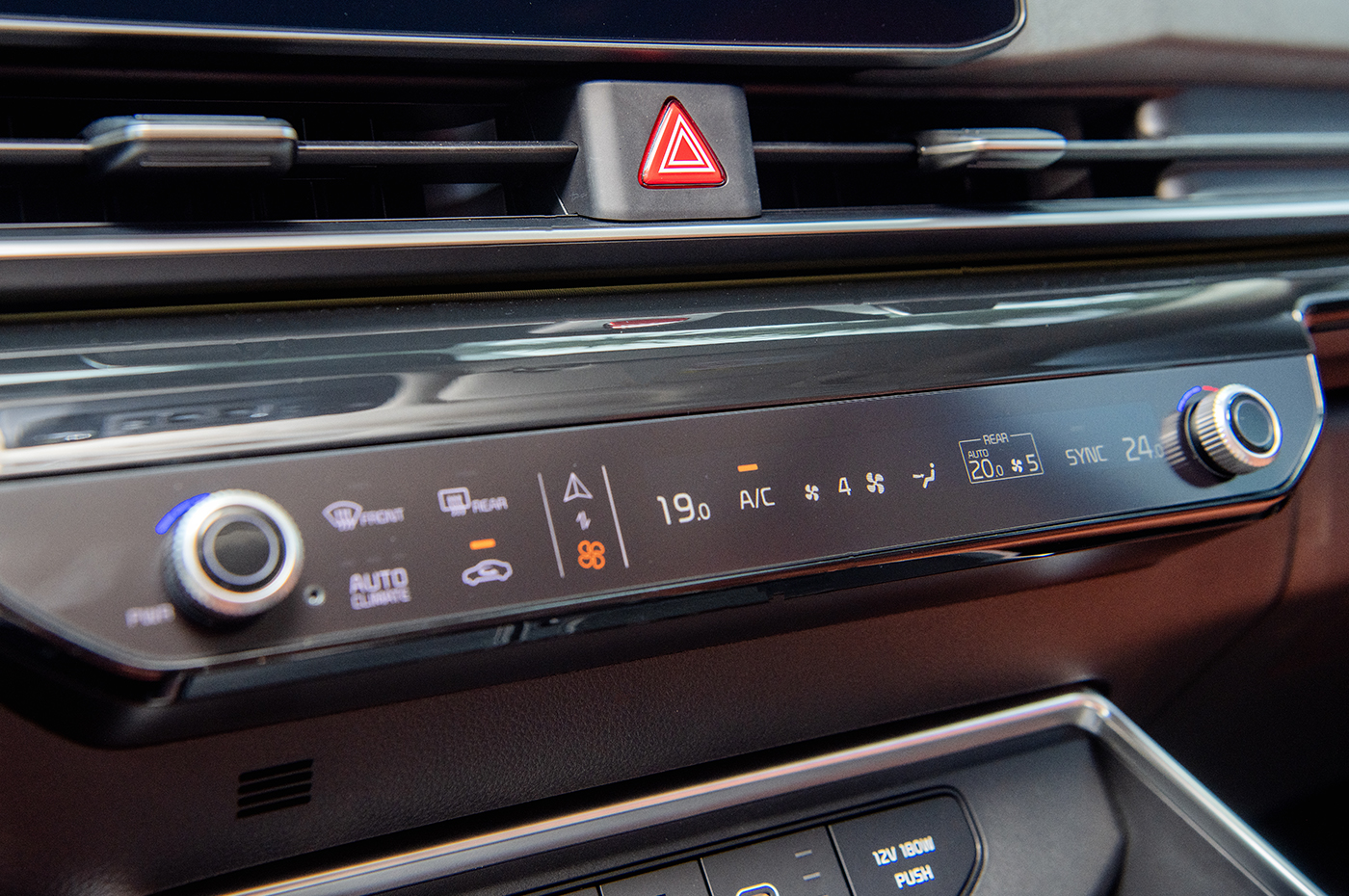 New KIA Carnival 2.2D Premium 7S